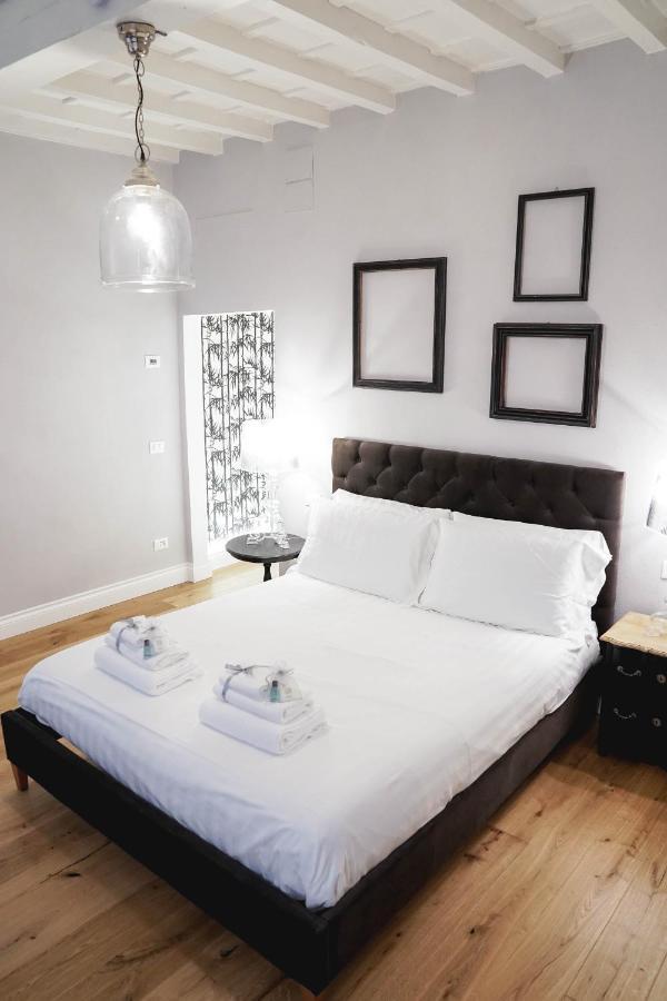 Art Apartment Black & White Suite Florens Exteriör bild