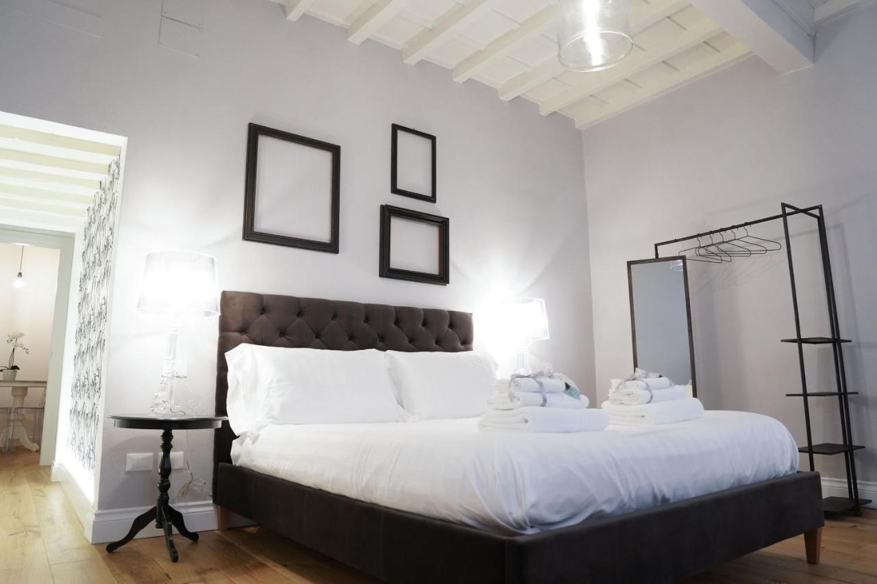 Art Apartment Black & White Suite Florens Exteriör bild