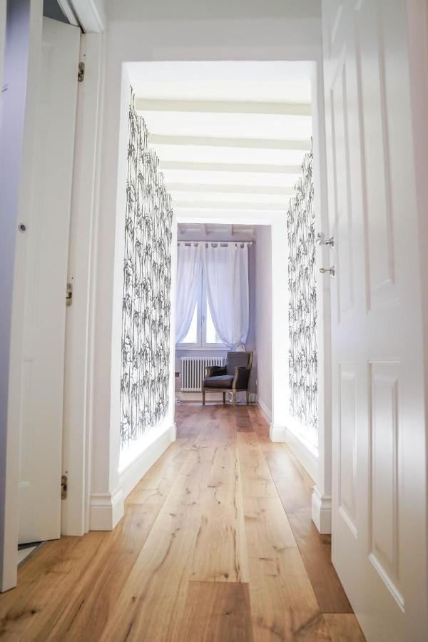 Art Apartment Black & White Suite Florens Exteriör bild