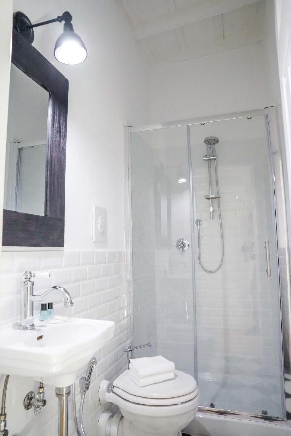 Art Apartment Black & White Suite Florens Exteriör bild