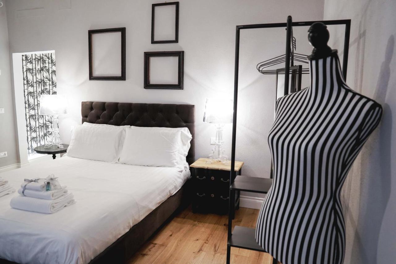 Art Apartment Black & White Suite Florens Exteriör bild