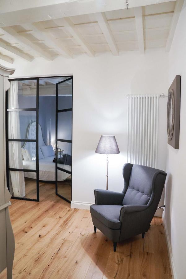 Art Apartment Black & White Suite Florens Exteriör bild