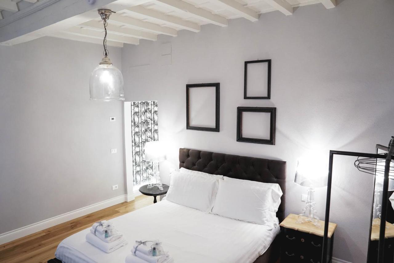 Art Apartment Black & White Suite Florens Exteriör bild